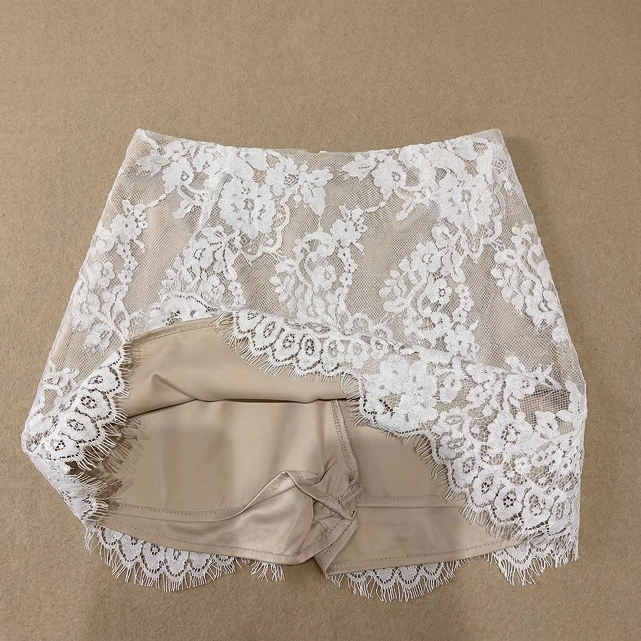 Nora – Lace Two Piece Set